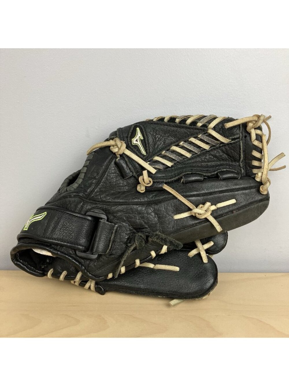 Mizuno Fastpitch GPMP 1250F1 12.5” Softball Baseball Glove Black Leather RHT